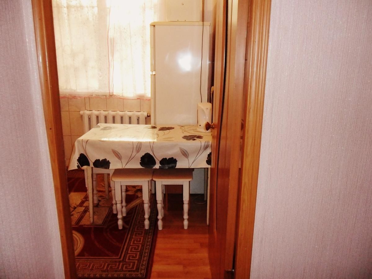 Апартаменты Апартаменты на Закарпатской Krasnoye Pole-8