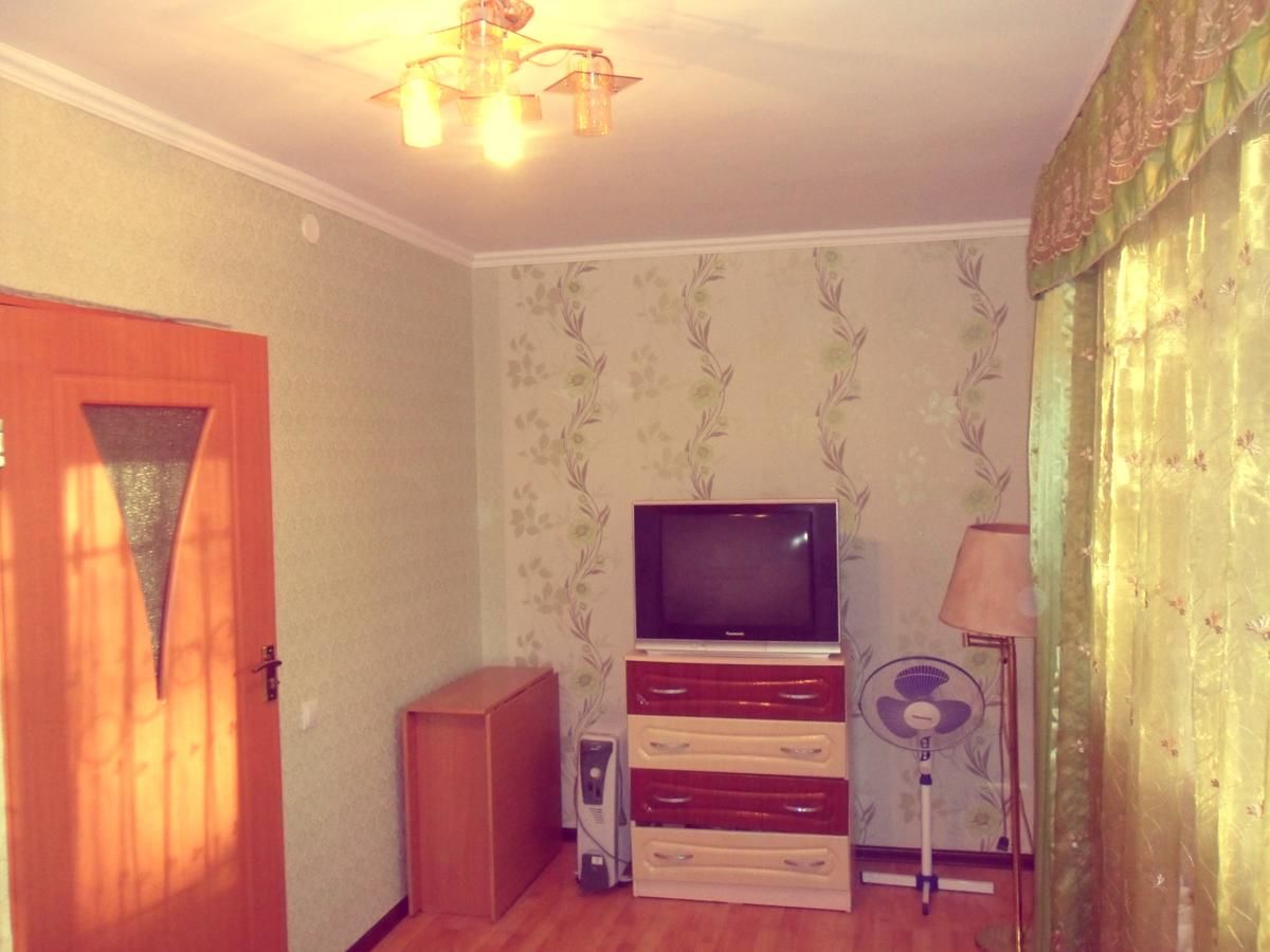 Апартаменты Апартаменты на Закарпатской Krasnoye Pole-9